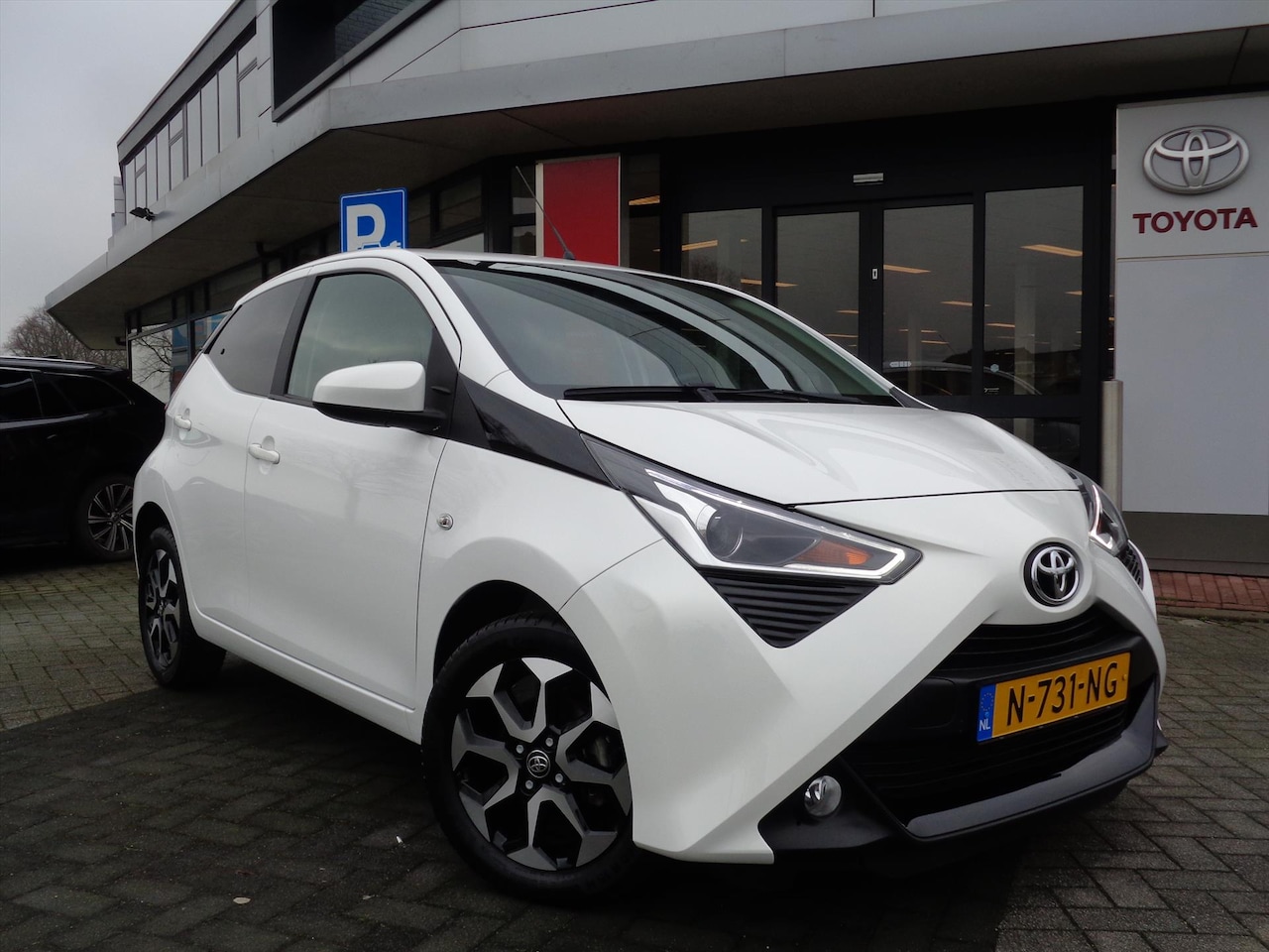 Toyota Aygo - 1.0 VVT-i 72pk 5D x-joy | Apple carplay/Android auto | Camera | Automatische verlichting - AutoWereld.nl