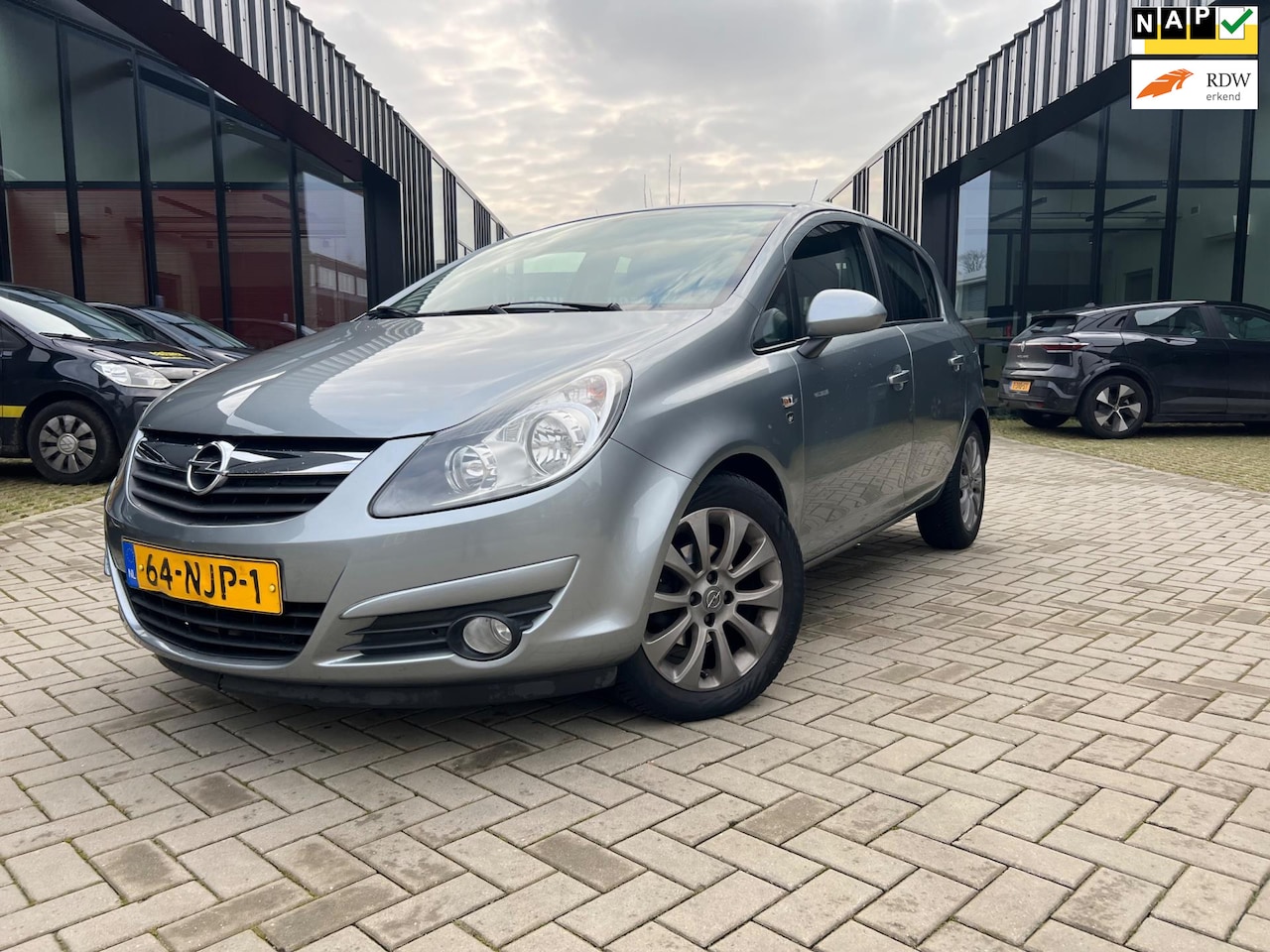 Opel Corsa - 1.4-16V '111' Edition Airco Cruise Nwe APK NAP - AutoWereld.nl