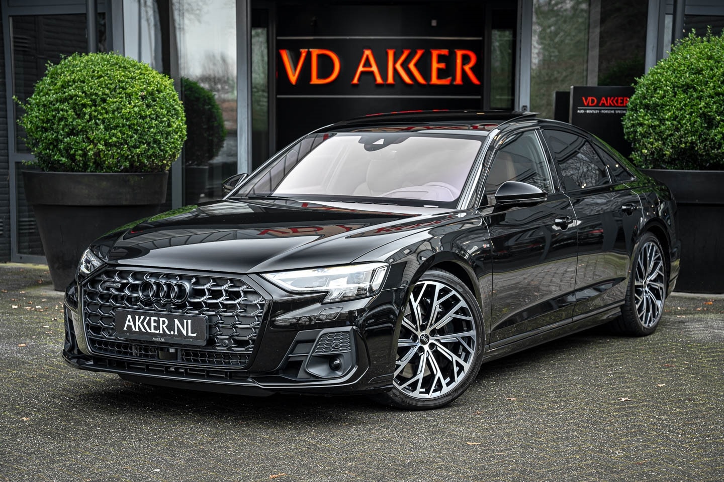 Audi A8 - 60 TFSI E 4WSTURING+SLINE+4X COMFORTSTOELEN NP.178K - AutoWereld.nl