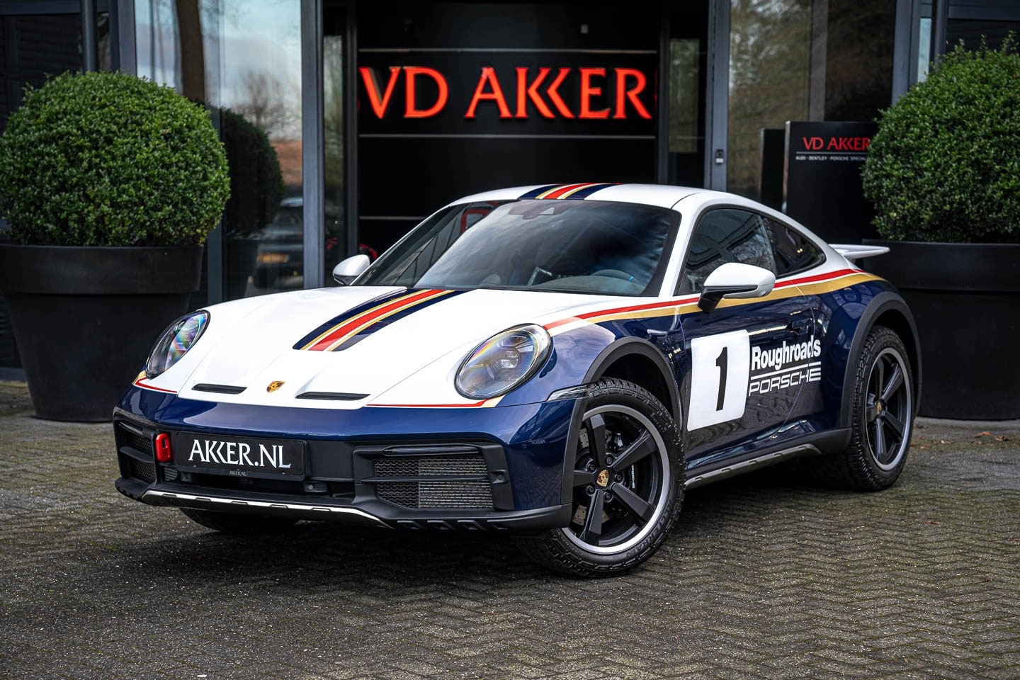 Porsche 911 - 992 DAKAR RALLYE DESIGN LIMITED EDITION NR.993 /2500 - AutoWereld.nl