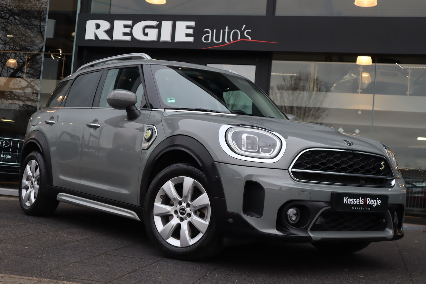 MINI Countryman - Mini 2.0 Cooper S E ALL4 Schuifdak Navi LED ACC Camera - AutoWereld.nl