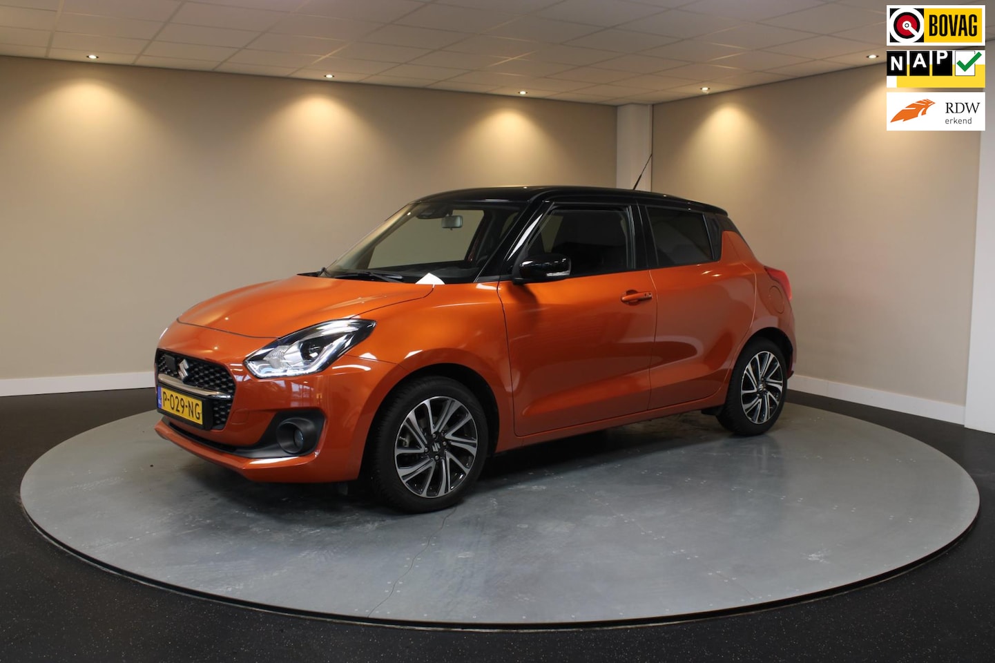 Suzuki Swift - 1.2 Style Smart Hybrid *Stoelverw.|Carplay|Navi* - AutoWereld.nl