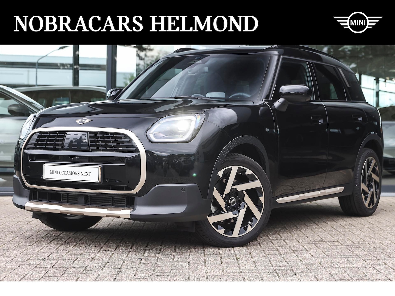 MINI Countryman - C Favoured Trim Automaat / Panoramadak / JCW Sportstoelen / Parking Assistant Plus / Harma - AutoWereld.nl