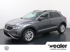 Volkswagen T-Roc - Life Edition 1.0 81 kW / 110 pk TSI SUV 6 versn. H and