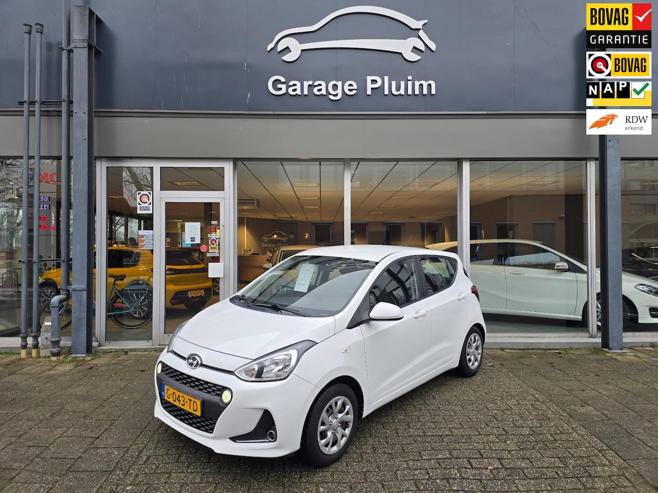 Hyundai i10 - Hyundai 1.0i Comfort Airco/Cruise/Trekhaak/1e eigenaar - AutoWereld.nl