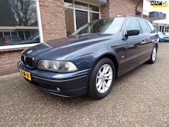 BMW 5-serie Touring - 520i Special Executive Automaat / Leder / Navi