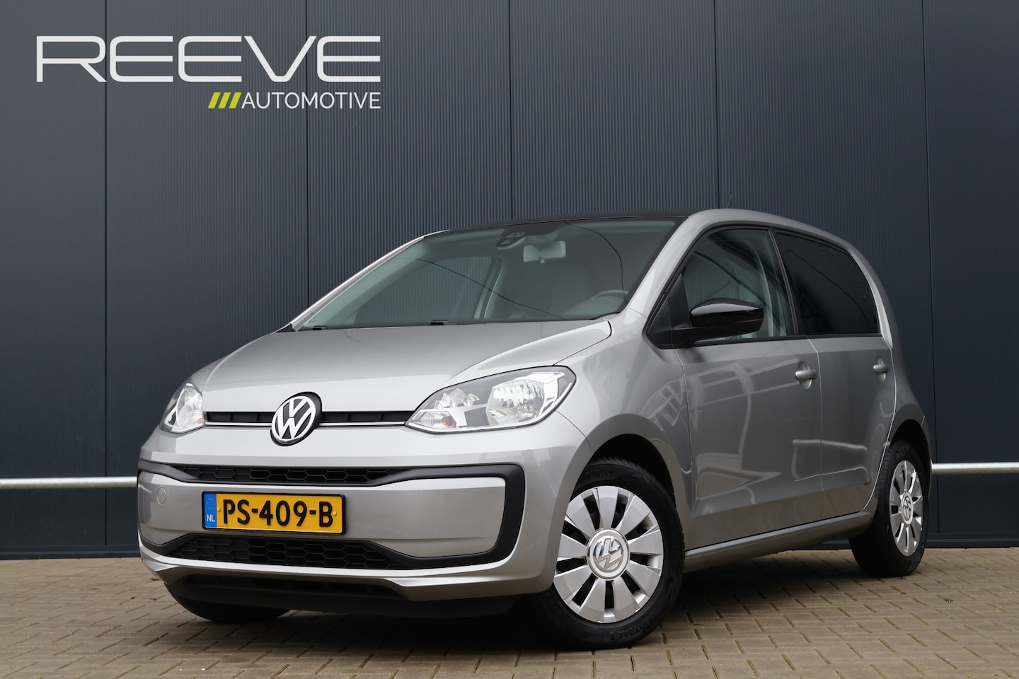 Volkswagen Up! - 1.0 BMT move up! | Nieuwstaat! | Achteruitrijcamera | Cruise Control | Climate Control | P - AutoWereld.nl