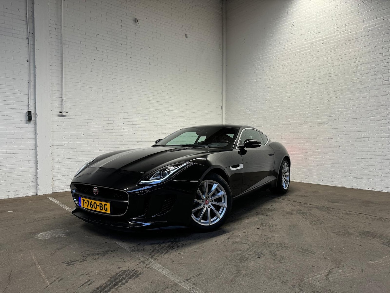 Jaguar F-type - 3.0 V6 Coupé Kuipstoelen|Panorama|Sport uitlaat - AutoWereld.nl