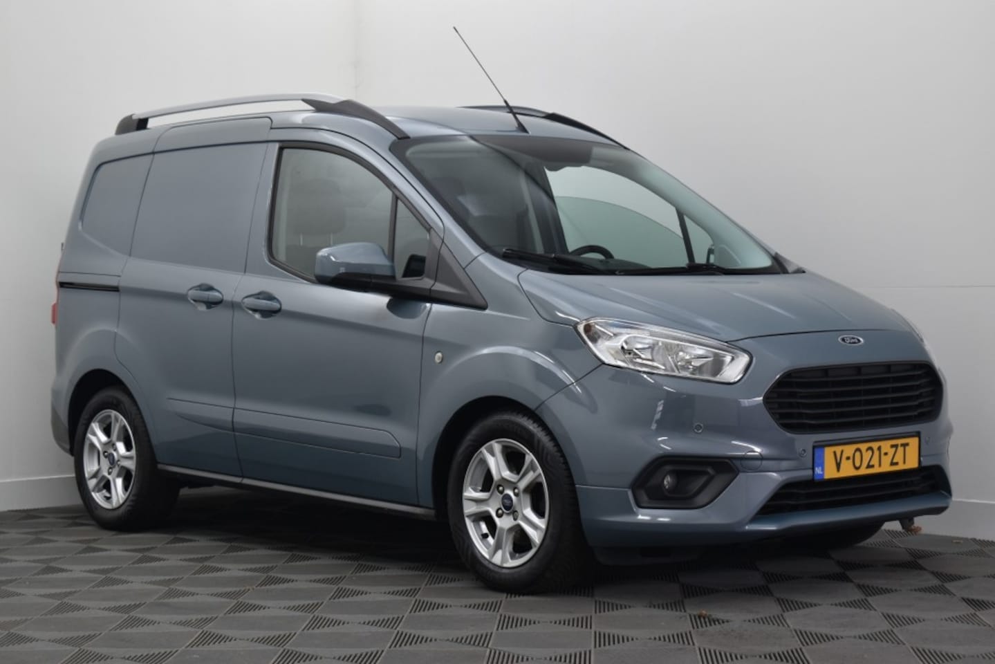 Ford Transit Courier - 1.5 TDCI Limited 1.5 TDCI 75PK LIMITED - AutoWereld.nl