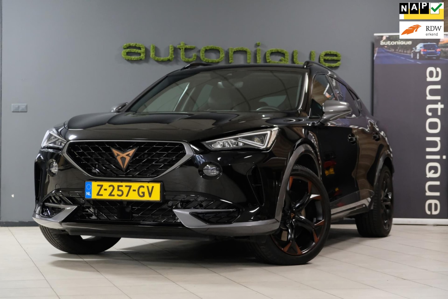 CUPRA Formentor - 1.4 e-Hybrid VZ Copper Edition **KUIPSTOELEN** |Pano/Leder/Camera| ABSOLUTE NIEUWSTAAT - AutoWereld.nl