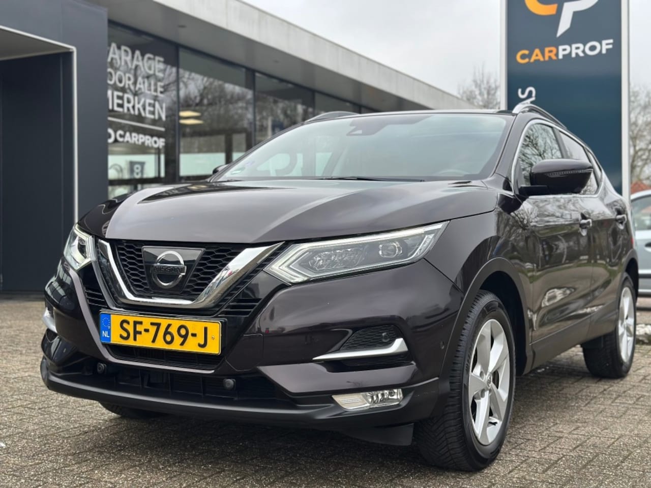 Nissan Qashqai - 1.2 Business Edition '' Leer - Pano - Allseasonbanden '' - AutoWereld.nl