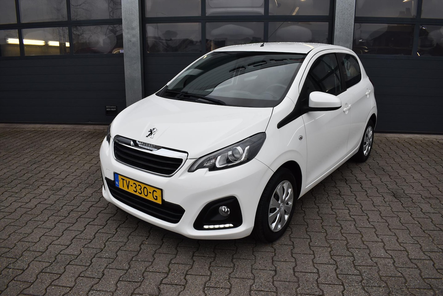 Peugeot 108 - 1.0 e-VTi Active 1.0 e-VTi 72pk 5-drs Active - AutoWereld.nl