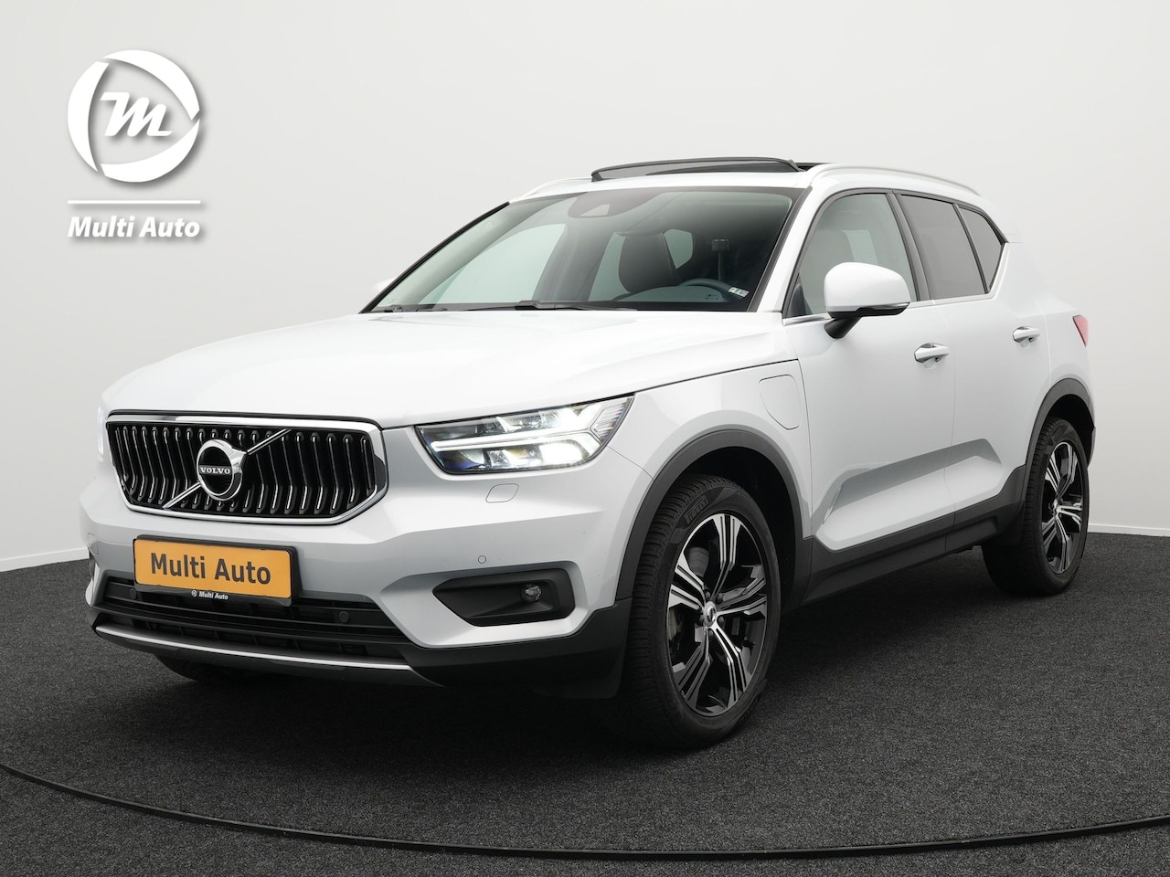 Volvo XC40 - 1.5 T4 Recharge Inscription Plug In Hybrid PHEV | Panodak | Lederen Sportstoelen | Adaptiv - AutoWereld.nl