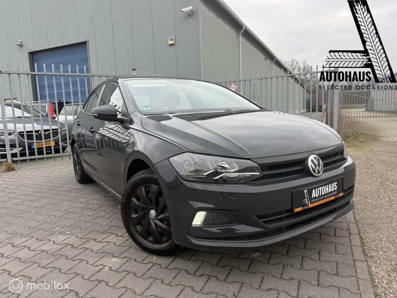 Volkswagen Polo - 1.0 MPI Urano Grey BMT - AutoWereld.nl