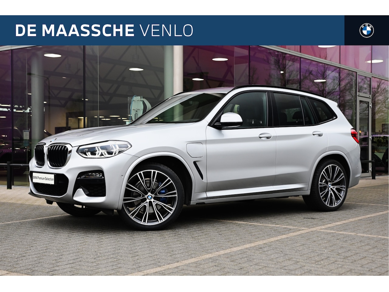 BMW X3 - xDrive30e High Executive M Sport Automaat / Sportstoelen / Stoelverwarming / Adaptieve LED - AutoWereld.nl