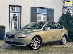 Volvo S40 - 1.6D Edition II|Leder|Bluetooth|Clima|Cruise|NAP|Nette auto