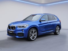 BMW X1 - sDrive20i M-Sport /Apple Carplay/Panodak/HUD/Elektr. achterklep/Parkeersens.+Cam/Alcantara