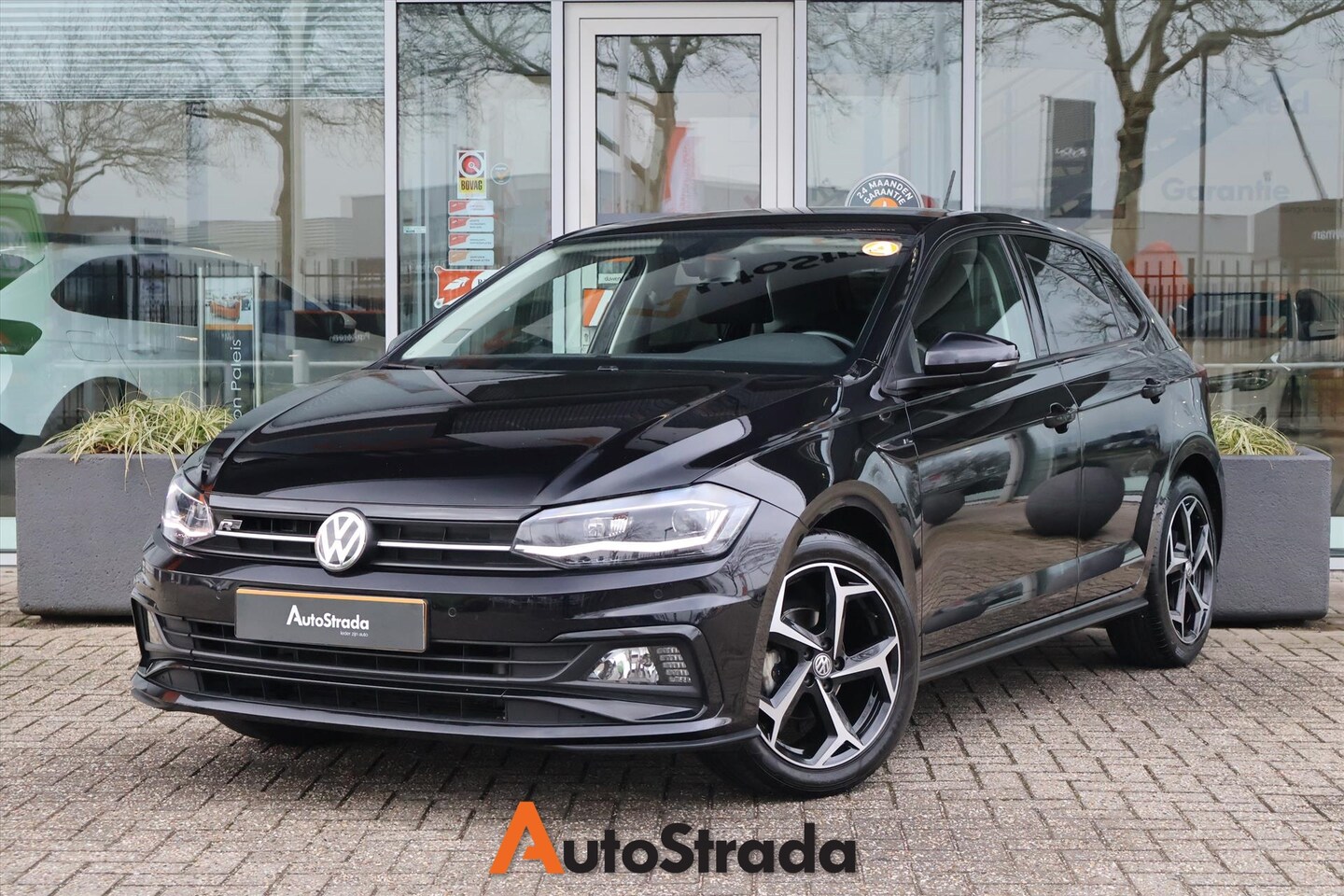 Volkswagen Polo - 1.0 R-Line TSI 95pk | LED | Carplay | Climate | Adaptive Cruise | Sensoren | Virtual - AutoWereld.nl