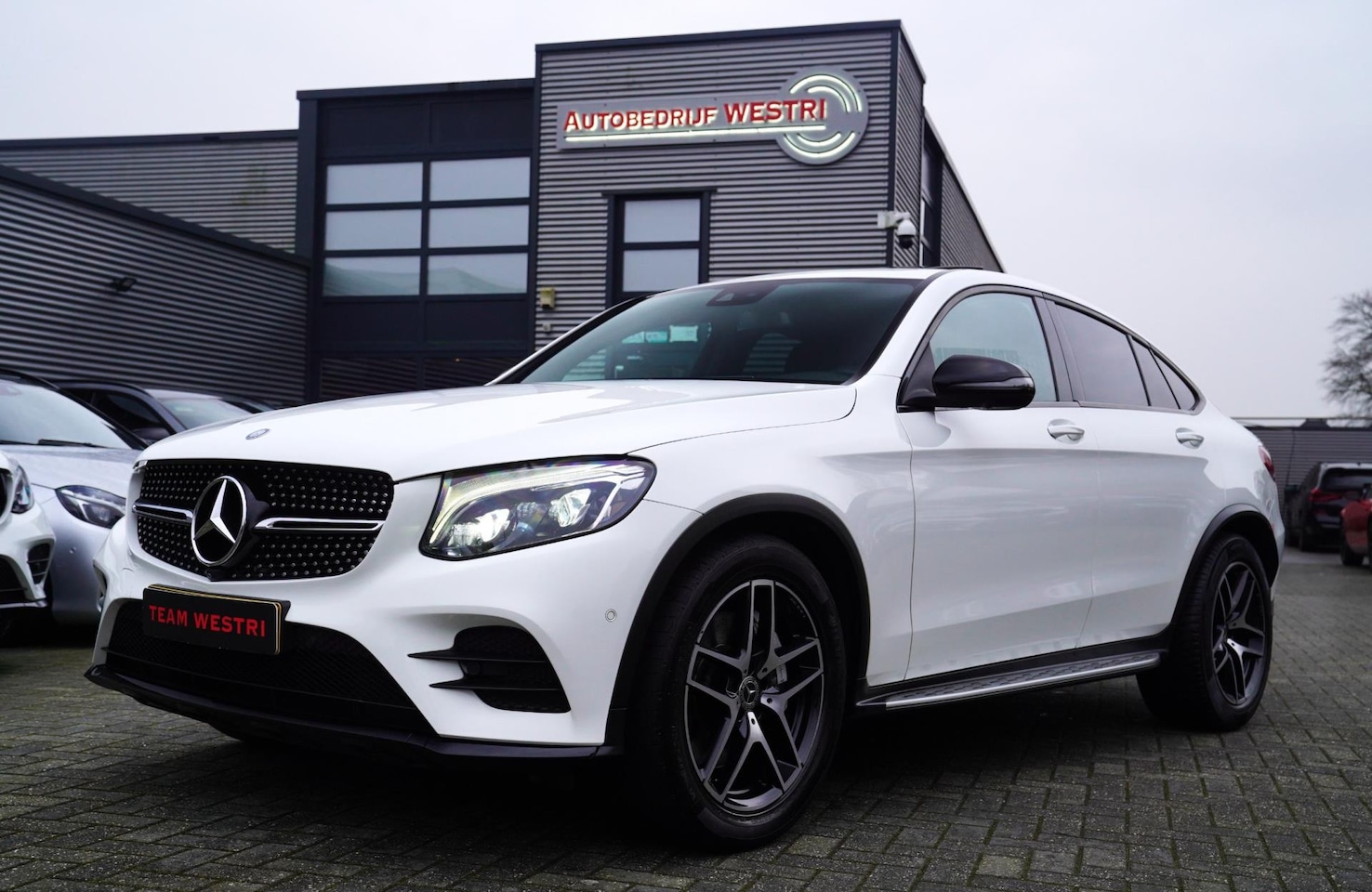 Mercedes-Benz GLC-klasse Coupé - 250 4MATIC AMG Sport Edition | Schuifkanteldak | Xenon / LED | Luxe leder | Luchtvering | - AutoWereld.nl