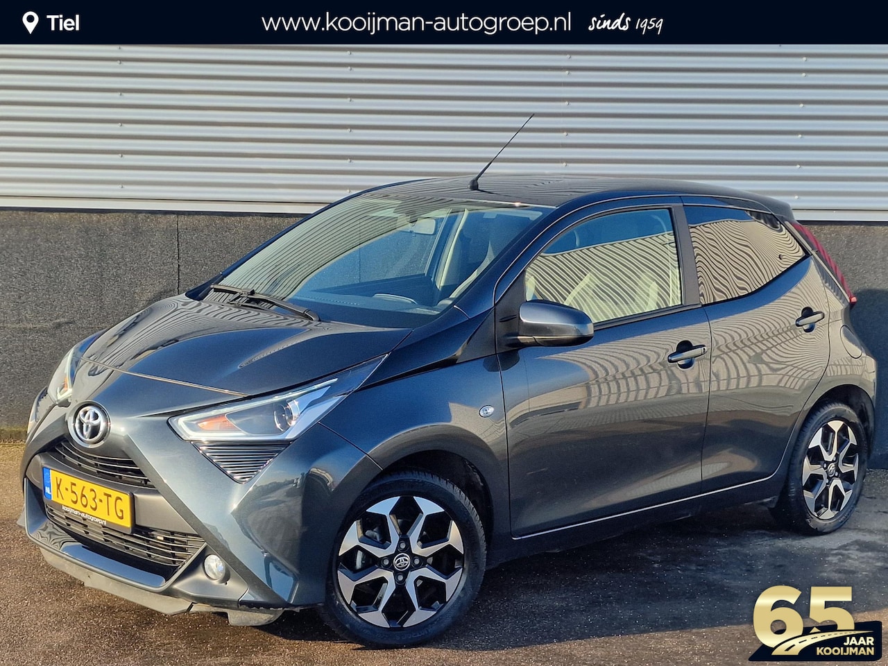 Toyota Aygo - 1.0 VVT-i x-joy Incl: LM velgen, Climate control, Parkeerhulp Camera, Navigatie. - AutoWereld.nl