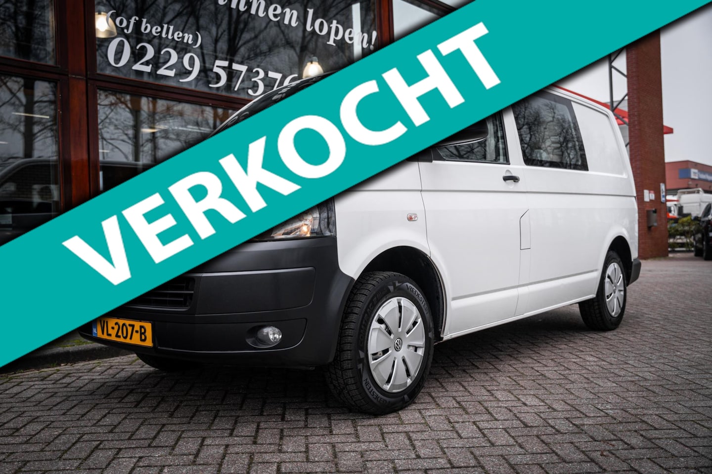 Volkswagen Transporter - 2.0 TDI L1 102pk Dubbele cabine | Airco | Carkit | Laadruimte betimmerd | Trekhaak | - AutoWereld.nl