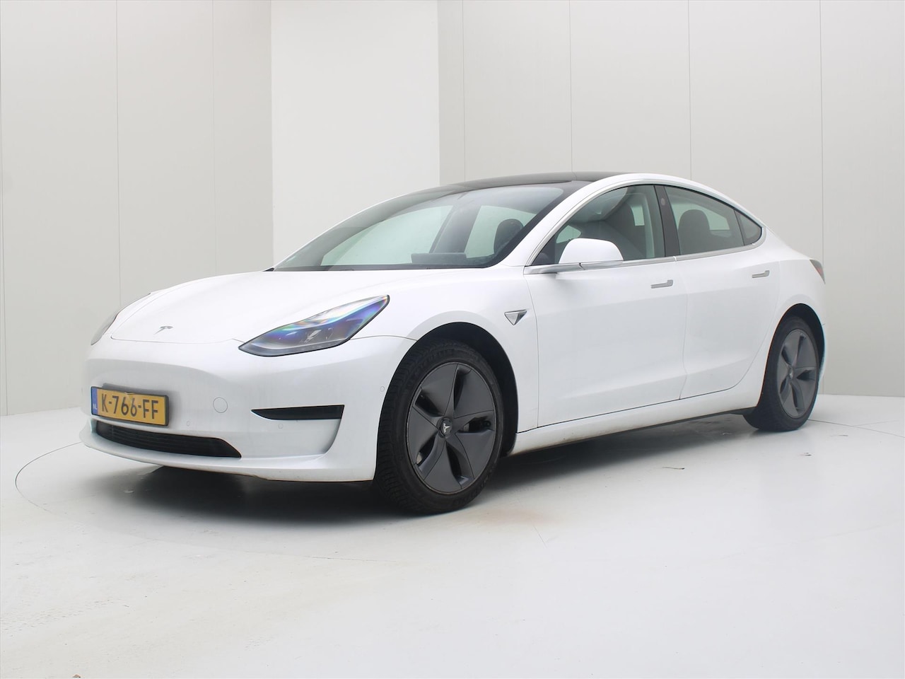 Tesla Model 3 - Standard RWD Plus [ TREKHAAK+AUTOPILOT+PREMIUM AUDIO ] - AutoWereld.nl