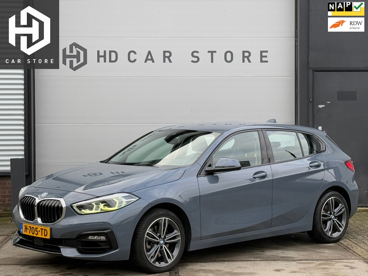 BMW 1-serie - 118i High Exe Sport Sfeerv Leder Camera Sportstoelen - AutoWereld.nl