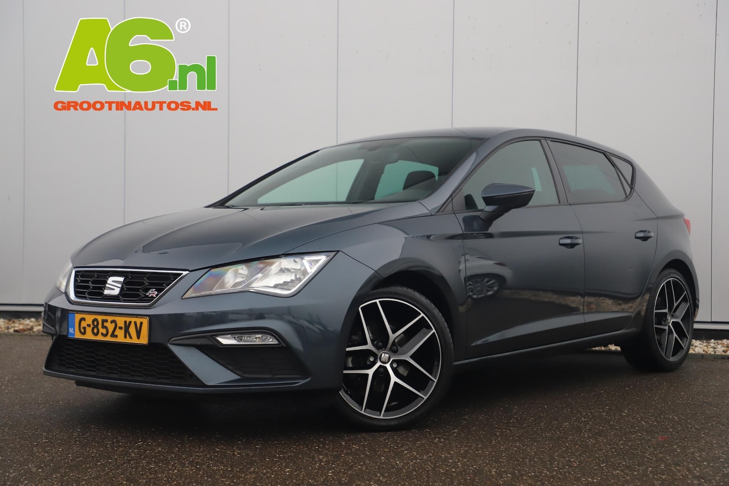 Seat Leon - 1.5 TSI FR 150PK 18 inch Half Leder Carplay Android Navigatie Clima Cruise Sfeerverlichtin - AutoWereld.nl