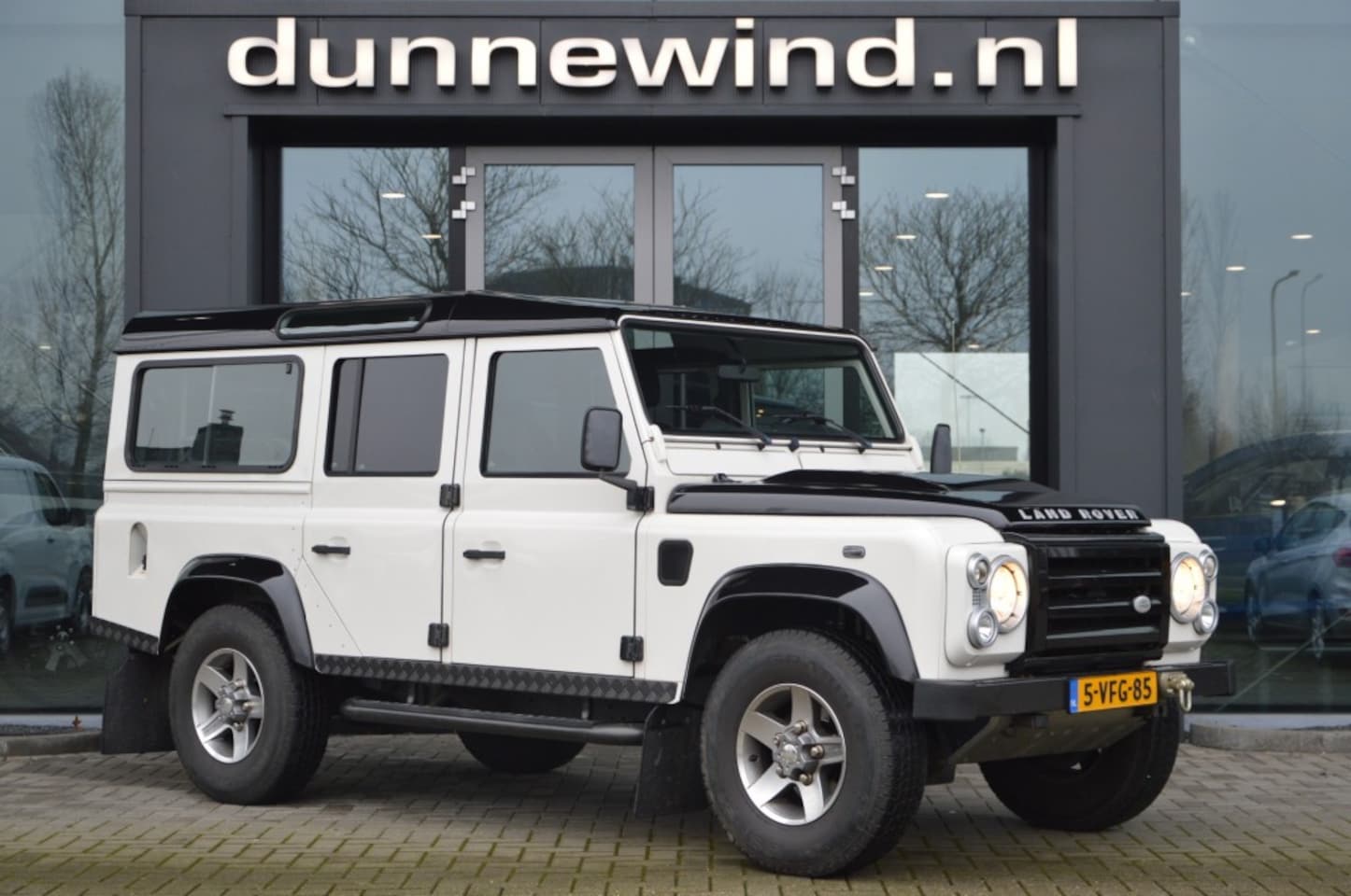 Land Rover Defender 110 - 2.4 TD 110 SW FIRE en ICE *NL AUTO*85558KM* - AutoWereld.nl