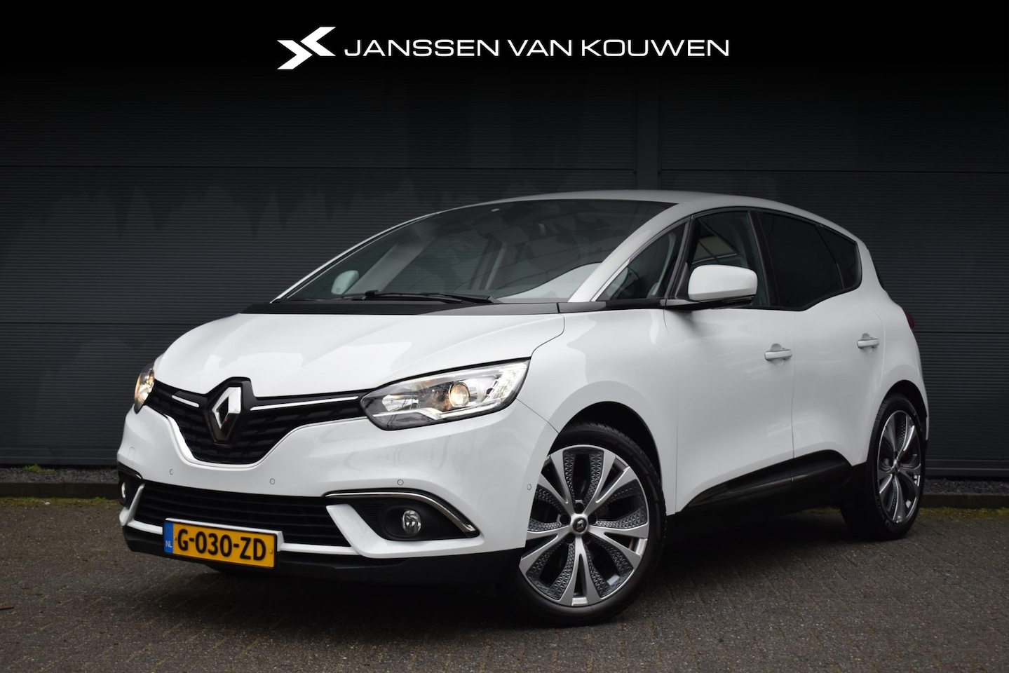 Renault Scénic - 1.3 TCe Intens / Trekhaak / Navigatie / Camera / 20" LMV - AutoWereld.nl