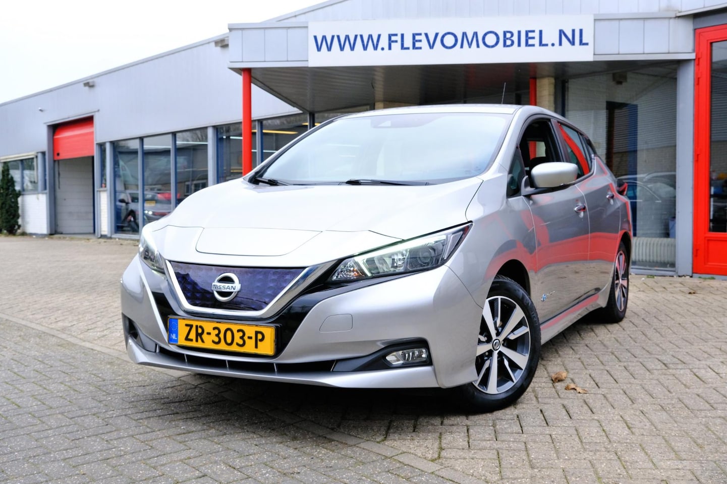 Nissan LEAF - Acenta 40 kWh Aut. Navi|1e Eig|Clima|Cam|LMV - AutoWereld.nl