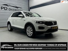 Volkswagen T-Roc - 1.5 TSI Sport - 150PK - Trekhaak - Camera - Half leer - Clima - Navi