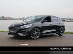 Ford Focus - 2.3 EcoBoost 280pk ST-3 | Performance pack | Driver Pack | Adaptive LED | Sper Diff