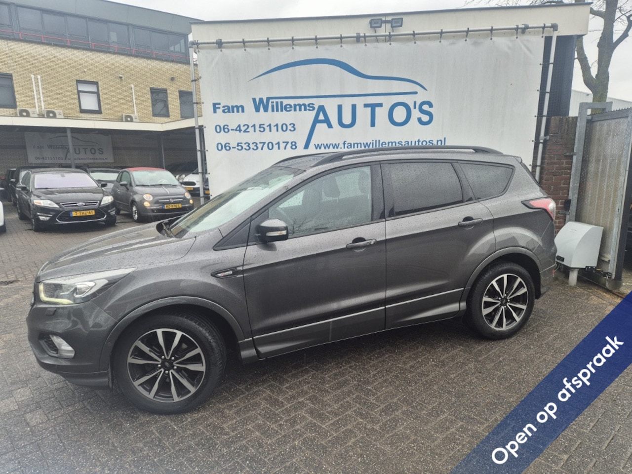 Ford Kuga - 1.5 EcoB. ST Line Leder Camera Schuifdak trekhaak - AutoWereld.nl