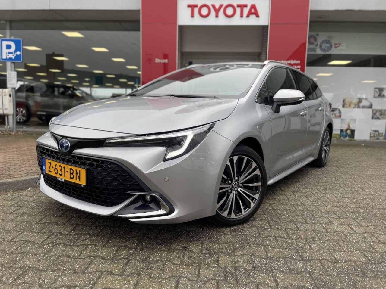 Toyota Corolla Touring Sports - Hybrid 140 Dynamic | Keyless entry + start | Apple Carplay Andro - AutoWereld.nl