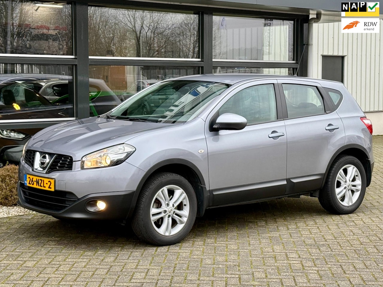 Nissan Qashqai - 2.0 Acenta Airco 1e Eigenaar !! NAP APK !! - AutoWereld.nl