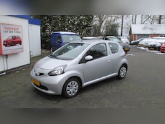 Toyota Aygo - 1.0-12V +