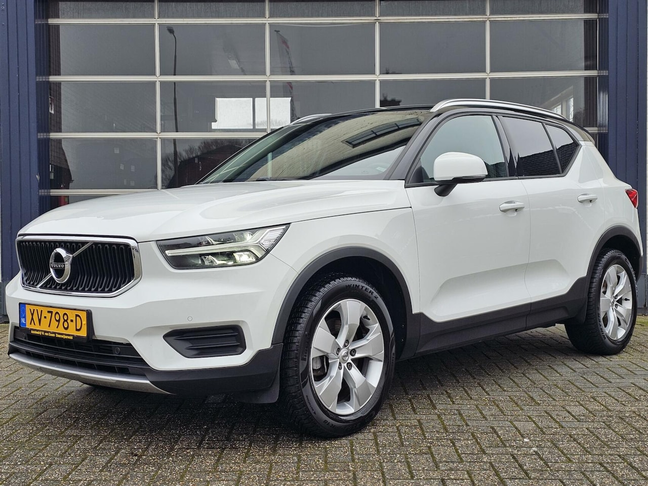 Volvo XC40 - 2.0 T4 Momentum 2.0 T4 Momentum - AutoWereld.nl