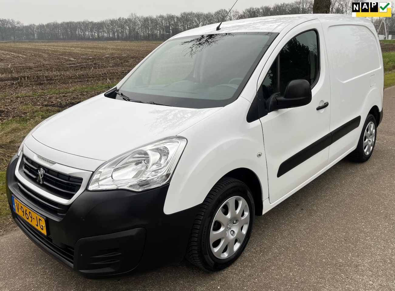 Peugeot Partner - 120 1.6 BlueHDi 75 L1 XR Airco/Cruise/Trekhaak/N.A.P. - AutoWereld.nl