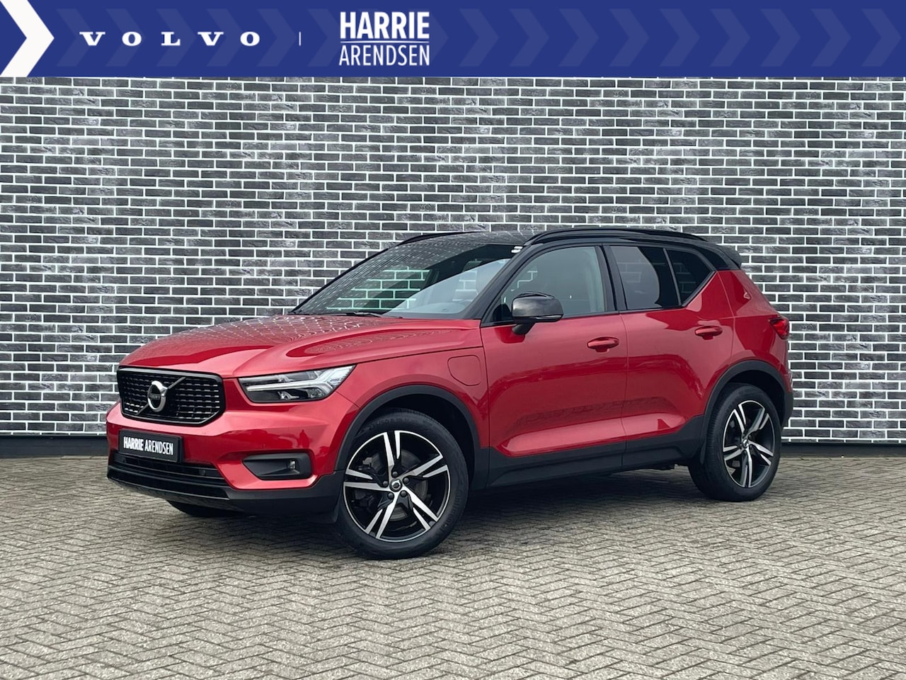 Volvo XC40 - 1.5 T5 Recharge R-Design | Trekhaak | Parkeercamera | Stoel/Stuurwiel-verwarming | Harman - AutoWereld.nl