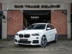 BMW X1 - xDrive20i High Executive M-Sport Pano / HUD / Trekhaak