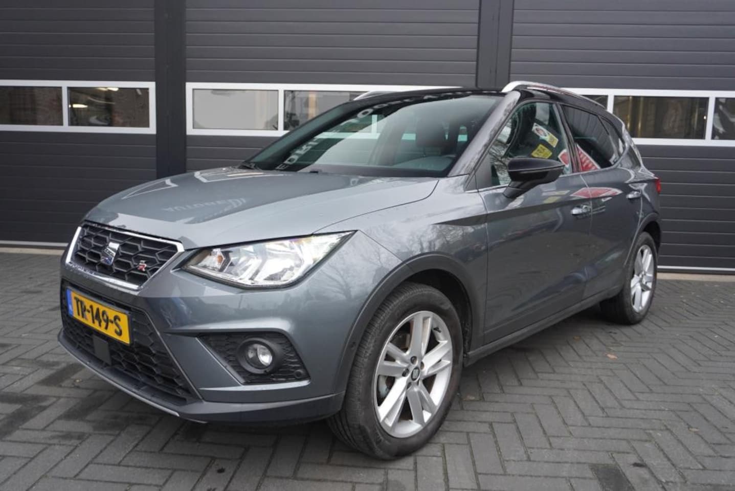 Seat Arona - 1.0 TSI FR Aut/Airco/Camera/CC/Trekhaak/Navi - AutoWereld.nl