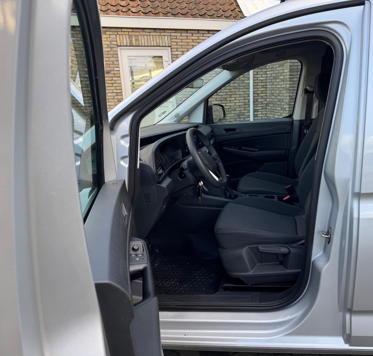 Volkswagen Caddy Cargo - 2.0 TDI Bj 2021 weinig kilometers - AutoWereld.nl