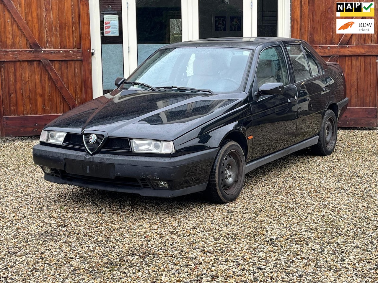 Alfa Romeo 155 - 2.0 T.Spark opknapper met kenteken - AutoWereld.nl