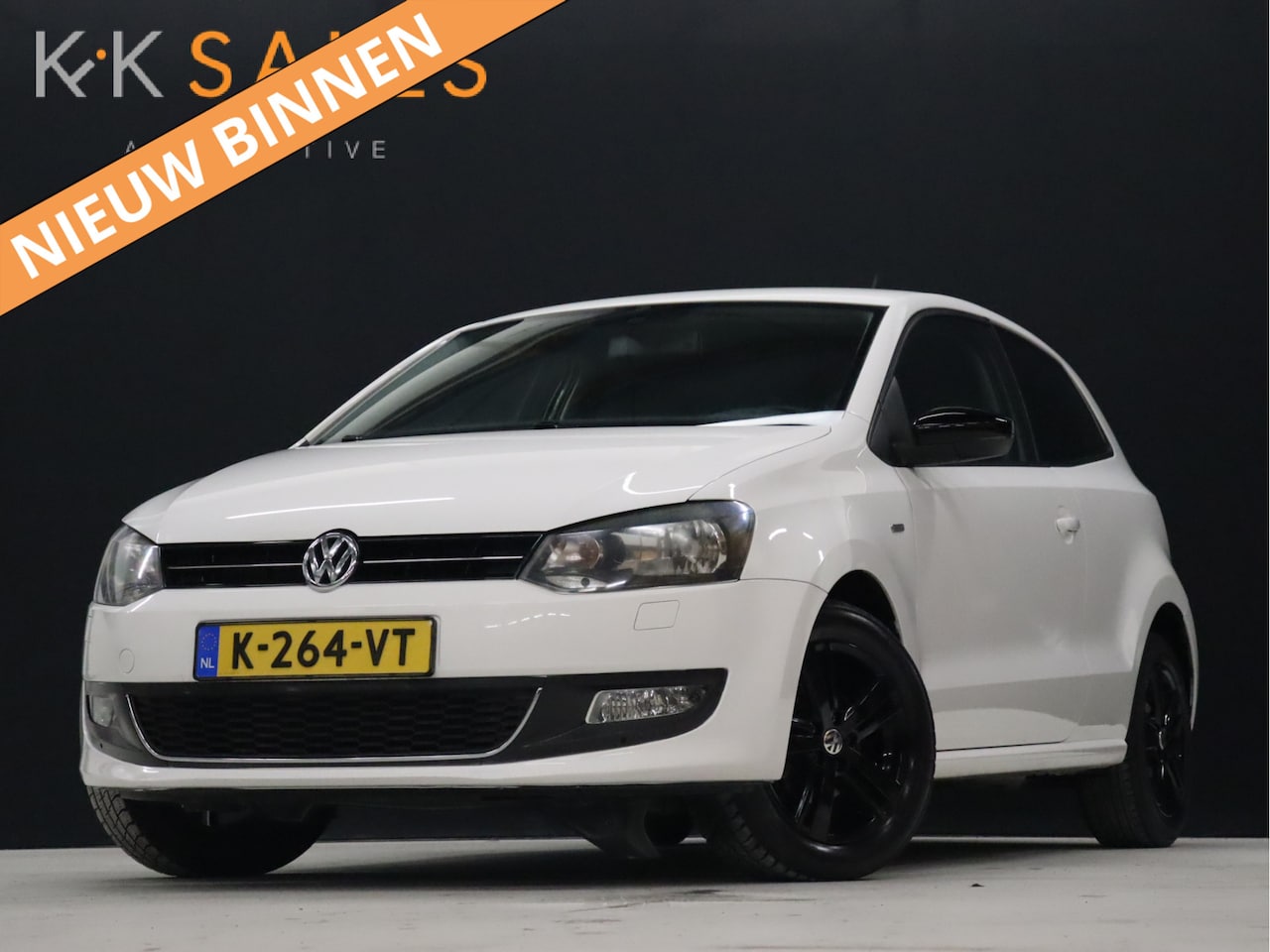 Volkswagen Polo - 1.2 MATCH [PDC, STOELVERWARMING, CRUISE, NAVIGATIE, RADIO, HALF LEDER, NIEUWSTAAT] - AutoWereld.nl