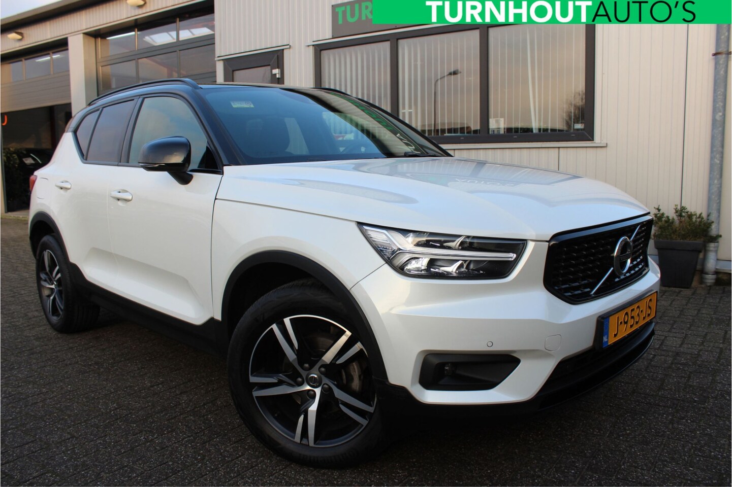 Volvo XC40 - 1.5 T2 R-Design Cam | Keyless | Blis - AutoWereld.nl