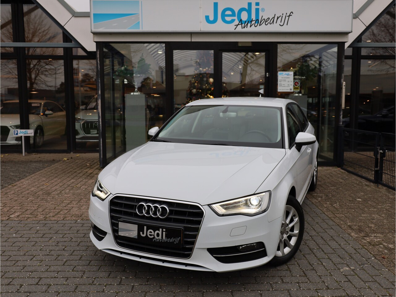 Audi A3 Sportback - Pro Line plus 1.8 TFSI 132kw/180pk S-tronic 7 Ambition - AutoWereld.nl