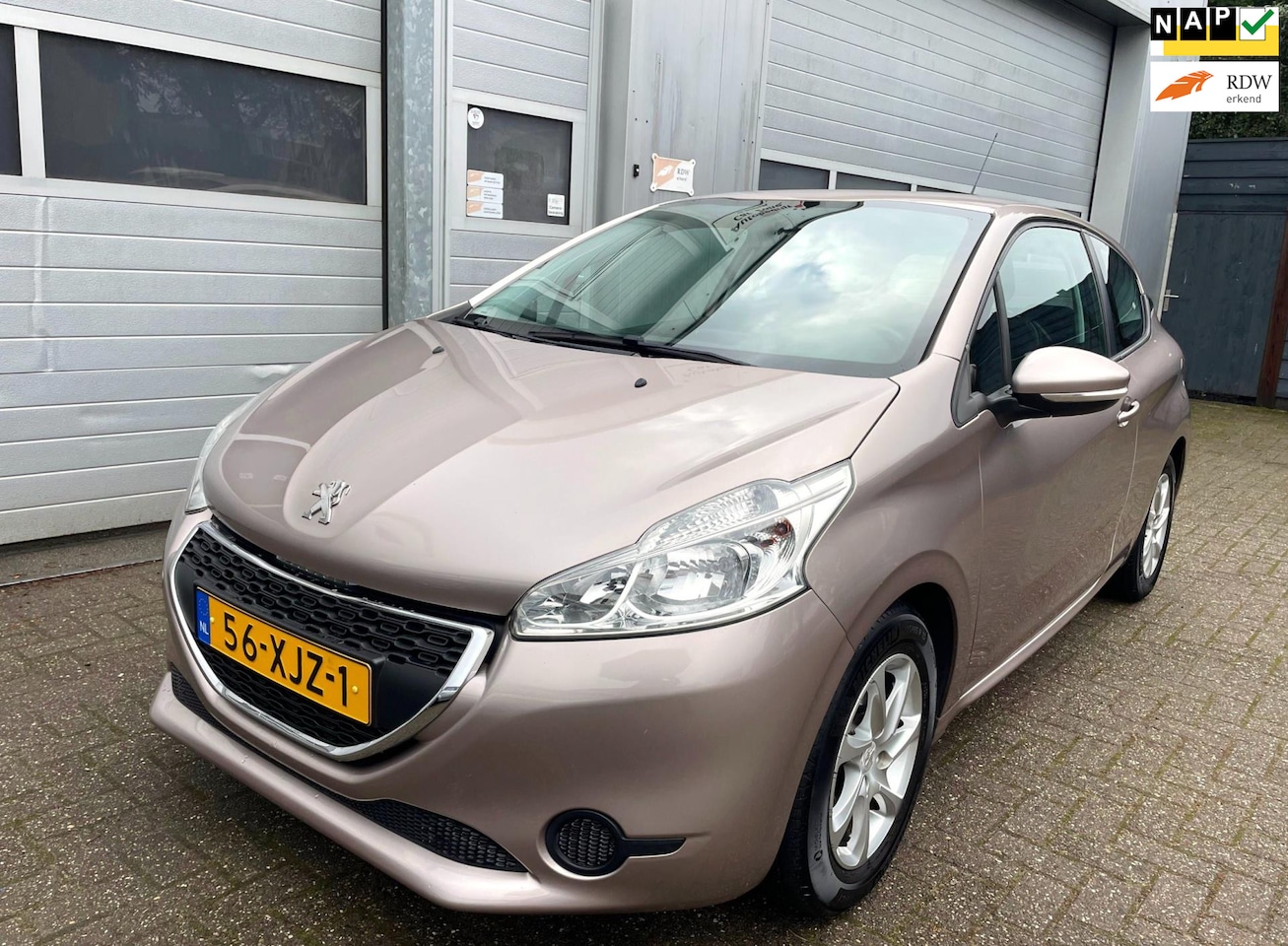 Peugeot 208 - 1.4 VTi Active 2012-Navi-Airco-Cruise-Velgen-APK - AutoWereld.nl