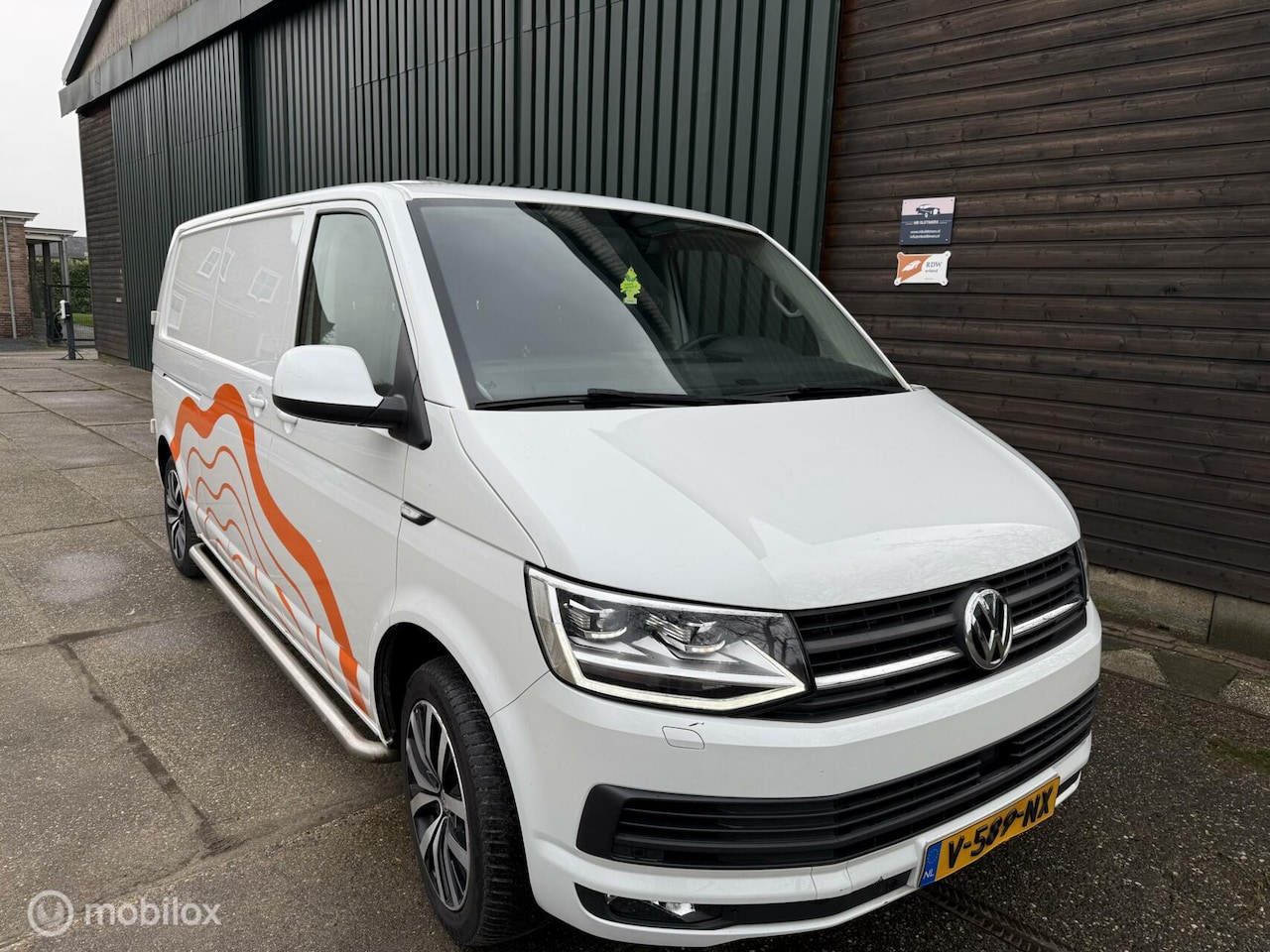 Volkswagen Transporter - 2.0 TDI L2H1 Highline 2.0 TDI L2H1 Highline - AutoWereld.nl