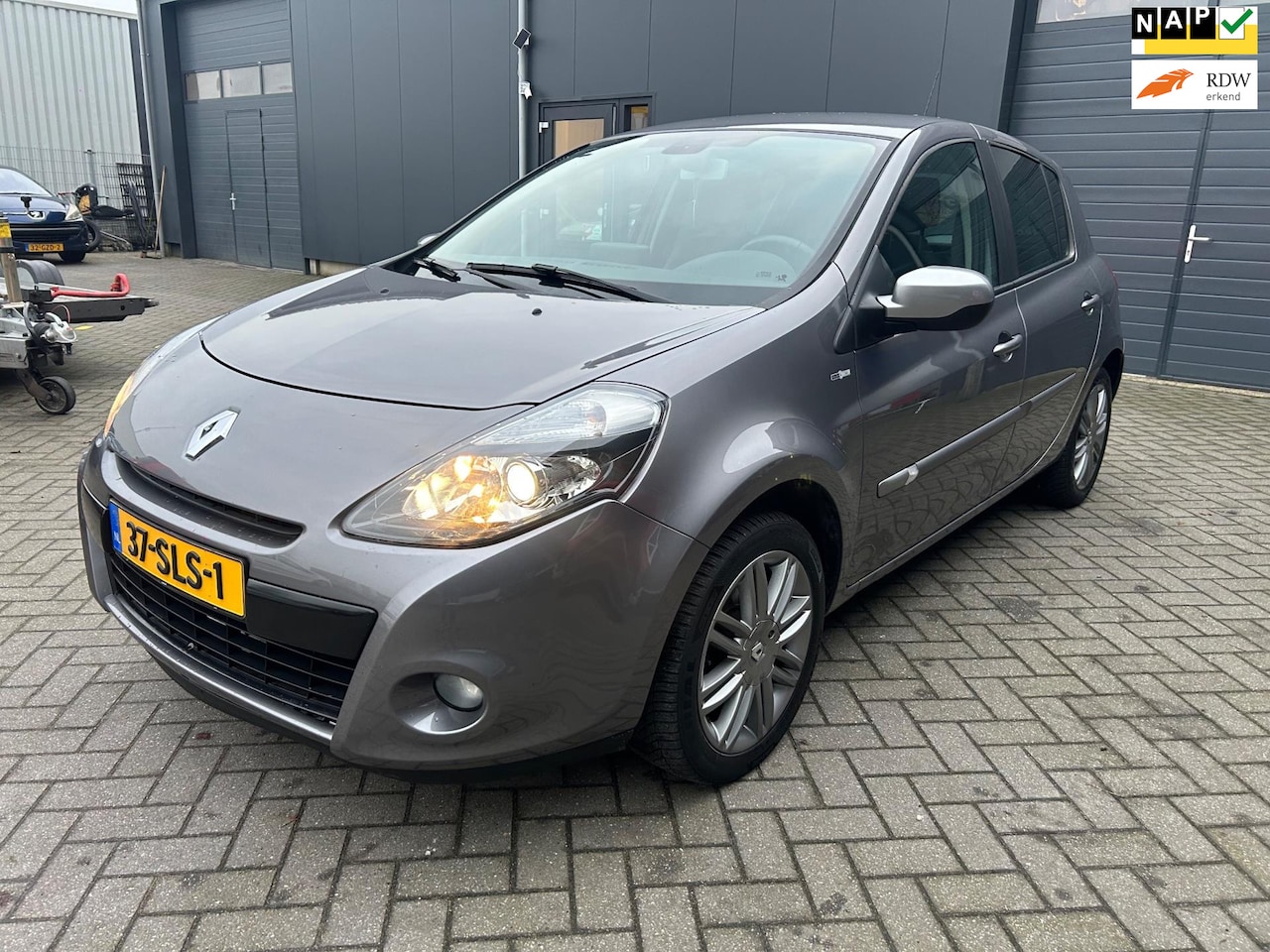 Renault Clio - 1.2 TCe Night & Day 49.000km!!! Full options - AutoWereld.nl